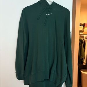 Nike Men's Green Hoodie Sweater Medium